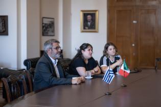  Intendente (I) Justo Onandi, se reúne con la delegación de la Universidad de Calabria, Italia