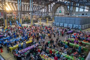 Baile de fin de año de personas mayores