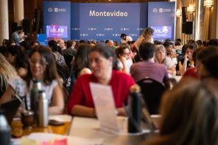 InLAB, registro de actividades en pasillo