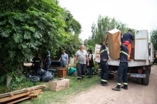 Mudanza de 36 familias del asentamiento El Progreso a nuevas viv
