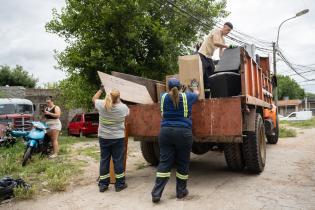 Mudanza de 46 viviendas del asentamiento Alfonso Lamas - Barros 