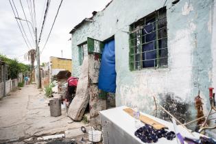 Mudanza de 46 viviendas del asentamiento Alfonso Lamas - Barros 