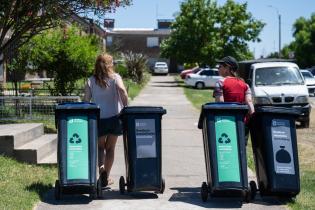  Entrega de contenedores en municipios A y G