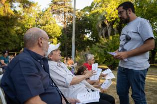 Entrega de contenedores en municipio G
