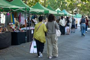 Feria de economía social y solidaria en paseo plaza de los 33
