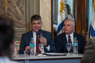 Presentación de atletas extranjeros de élite invitados a la Ma