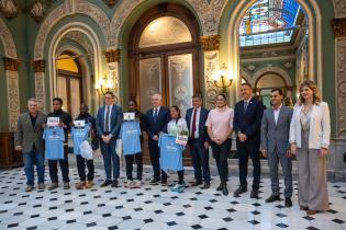 Presentación de atletas extranjeros de élite invitados a la Ma