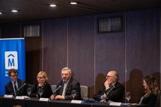 Acto por renombramiento de sala Dorada como sala "Gonzalo Cará
