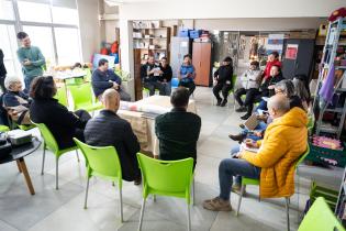 Reunión con vecinas y vecinos por proyecto de mejora de espacio