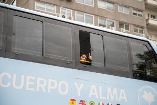 Viaje en el bus turístico con ONG Casa de todos