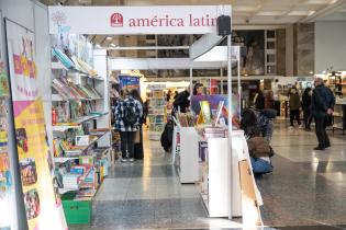 Registro de la Feria del Libro y stands de la IM