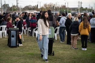 Entrega de contenedores intradomiciliarios y composteras en el p