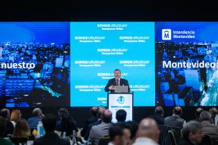 Intendente, Mario Bergara participa en el desayuno de Somos Urug