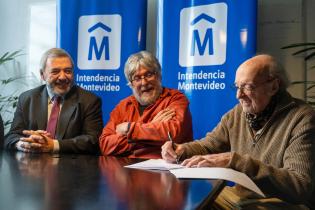Firma de convenio entre la IM y equipo de película "Pueblo chic