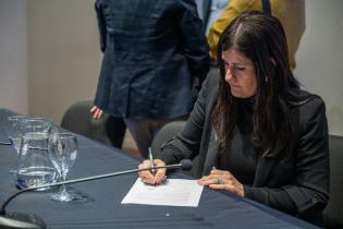 Secretaria General, Viviana Repetto, en la firma de convenio con OPP e Intendencia de Canelones por Distrito de Innovación
