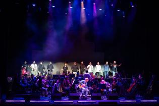 Ensayo del espectáculo "Celebrar" junto a la Orquesta Filarmón
