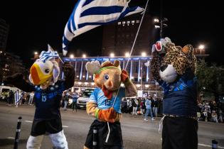 Fan Fest oficial de la Celeste durante Uruguay vs Arabia Saudita en la Explanada Municipal