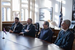 Reunión con embajador de Gran Bretaña