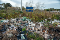 Limpieza de basural en Asentamiento 24 de enero el marco del Plan ABC. Avda Instrucciones