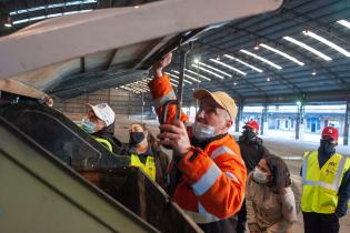 Capacitación en reparación de contenedores en el marco del Plan Laboral ABC