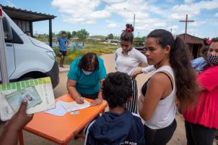 Policlínica móvil en Municipio F en el marco del Plan ABC