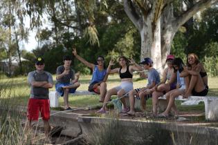 Jornada de canotaje y remo en los humedales del río Santa Lucía, proyecto "Acuáticas"