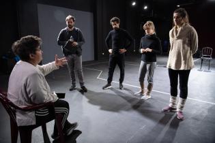 Ensayo de “Nociones básicas para la construcción de puentes” en el Teatro Solís, 2 de julio de 2021 Ensayo de “Nociones básicas para la construcción de puentes” en el Teatro Solís, 2 de julio de 2021