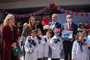 Inauguración de la Escuela República Popular de China