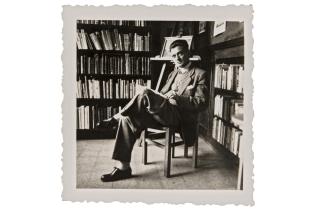 Mario Benedetti antes de los treinta años. Montevideo, 1947 (aprox.) Mario Benedetti antes de los treinta años. Montevideo, 1947 (aprox.)