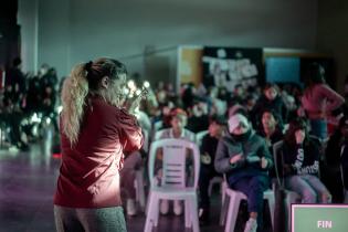 Función de Teatro en el Aula por los barrios, en el Centro Cultural Julia Arévalo Función de Teatro en el Aula por los barrios, en el Centro Cultural Julia Arévalo