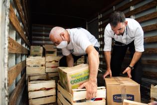 Acopio de donaciones y distribución en ollas populares Acopio de donaciones y distribución en ollas populares