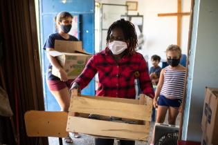 Acopio de donaciones y distribución en ollas populares Acopio de donaciones y distribución en ollas populares