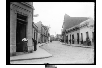 Calle Brecha. Ciudad Vieja.Fecha: 1928-1935. Código de referencia: 0727FMHB