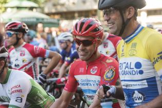 Largada de la 77° edición de la Vuelta Ciclista del Uruguay 2022 en la  explanada de la Intendencia de Montevideo