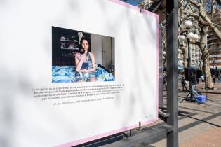 Muestra de fotografías ganadoras de la Movida Joven 2021, en la fotogalería de Plaza de Cagancha    