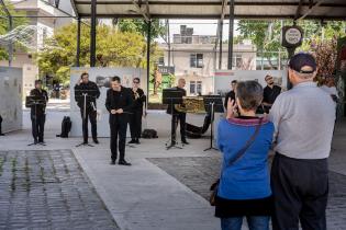 Flashmob de la Orquesta Filarmónica de Montevideo en la Estación Goes