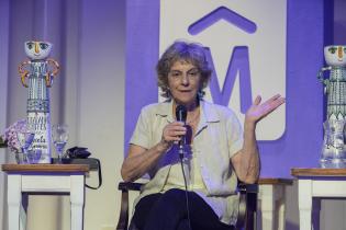 Declaración de Ciudadanas Ilustres a Circe Maia, Mabel Simois y Graciela Sapriza en la sala Delmira Agustini Declaración de Ciudadanas Ilustres a Circe Maia, Mabel Simois y Graciela Sapriza en la sala Delmira Agustini