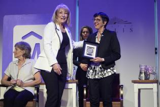 Declaración de Ciudadanas Ilustres a Circe Maia, Mabel Simois y Graciela Sapriza en la sala Delmira Agustini