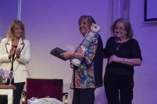 Declaración de Ciudadanas Ilustres a Circe Maia, Mabel Simois y Graciela Sapriza en la sala Delmira Agustini Declaración de Ciudadanas Ilustres a Circe Maia, Mabel Simois y Graciela Sapriza en la sala Delmira Agustini