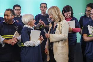 Acto de entrega de llaves a la cooperativa de viviendas HAMABI