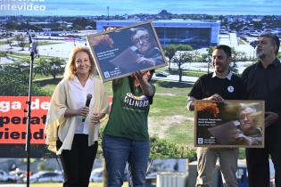 Entrega de terrenos a cooperativas de viviendas en barrio de la Innovación