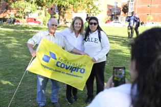 Entrega de terrenos a cooperativas de viviendas en barrio de la Innovación