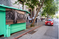 Campaña ¿Qué ves cuando me ves?, fotos colocadas en quioscos callejeros por los festejos de los 300 años de Montevideo