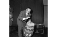 Romeo Gavioli en los estudios de Radio Carve. Año 1955