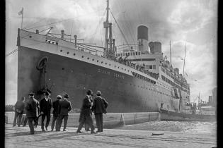 Buque italiano “Giulio Cesare”. Puerto de Montevideo. Mayo-agosto de 1922