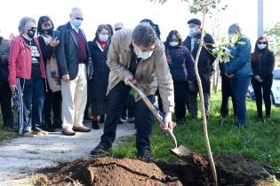 Intendenta Carolina Cosse participa en homenaje a Manuel Liberoff