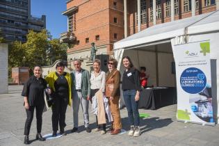 Actividad en la explanada: Acercando el rol del Bioquímico a la ciudadanía Actividad en la explanada: Acercando el rol del Bioquímico a la ciudadanía