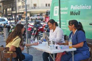 Actividad en la explanada: Acercando el rol del Bioquímico a la ciudadanía Actividad en la explanada: Acercando el rol del Bioquímico a la ciudadanía