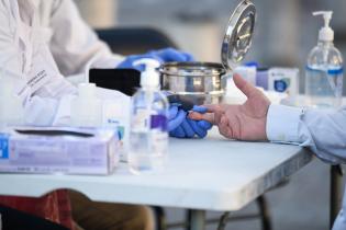 Actividad en la explanada: Acercando el rol del Bioquímico a la ciudadanía Actividad en la explanada: Acercando el rol del Bioquímico a la ciudadanía