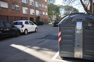 Reubicación de contenedores en el barrio Pocitos